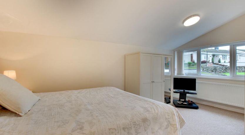 Photo of 4 Bed in Saundersfoot