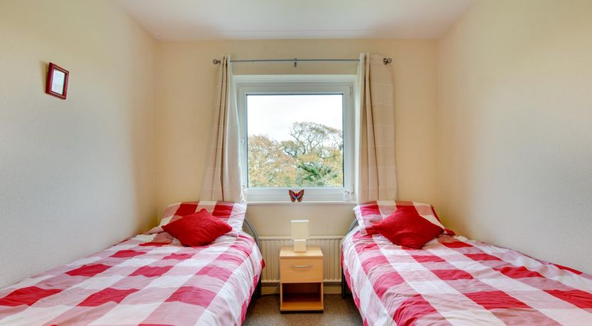 Photo of 4 Bed in Saundersfoot