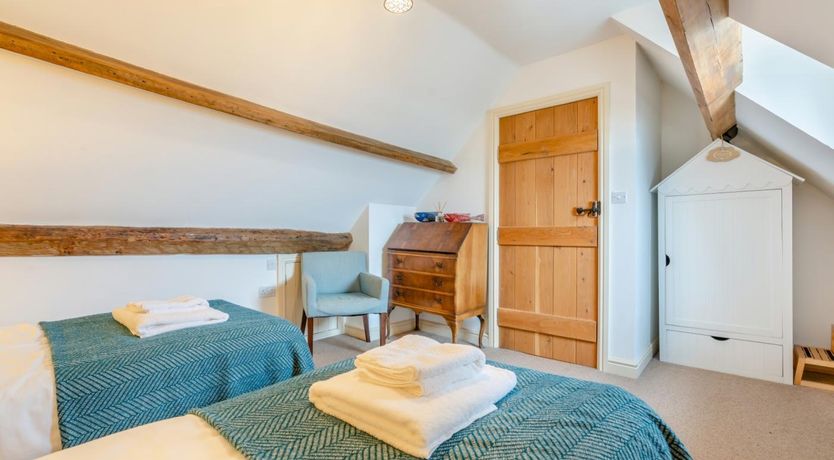 Photo of 2 Bed in Whitby