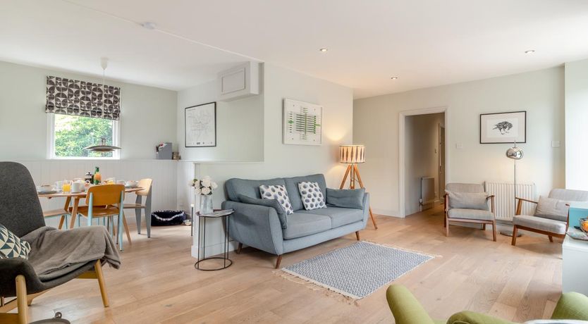 Photo of 3 Bed in Snape