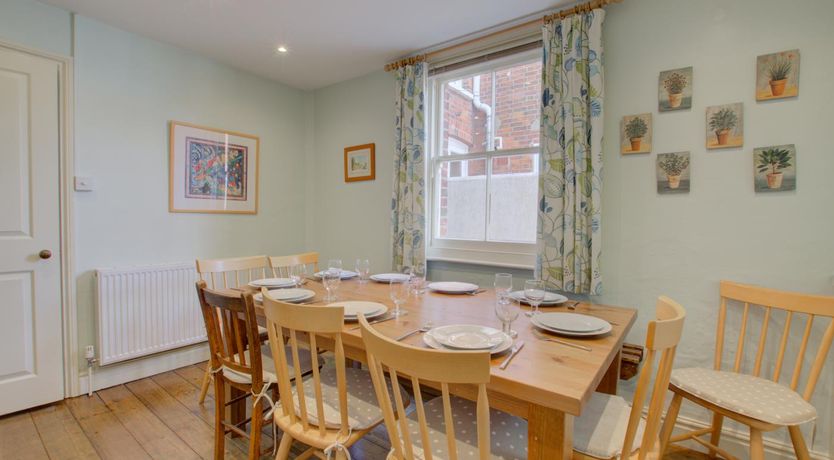 Photo of 5 Bed in Southwold