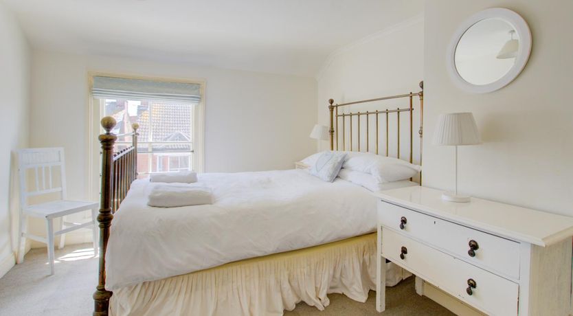 Photo of 5 Bed in Southwold