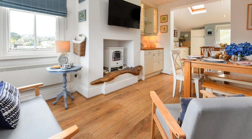 Photo of 5 Bed in Pwllheli