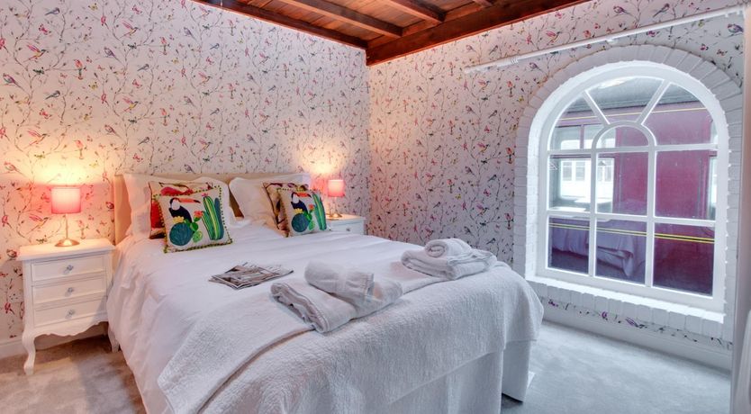 Photo of 2 Bed in Whitby