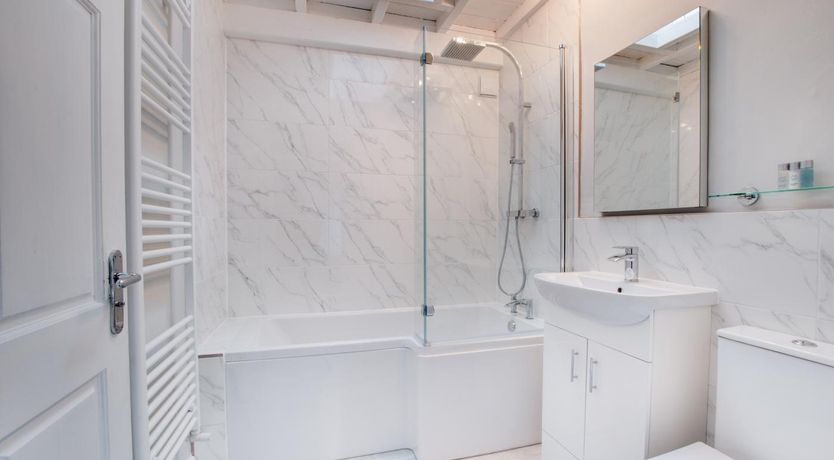 Photo of 2 Bed in Whitby