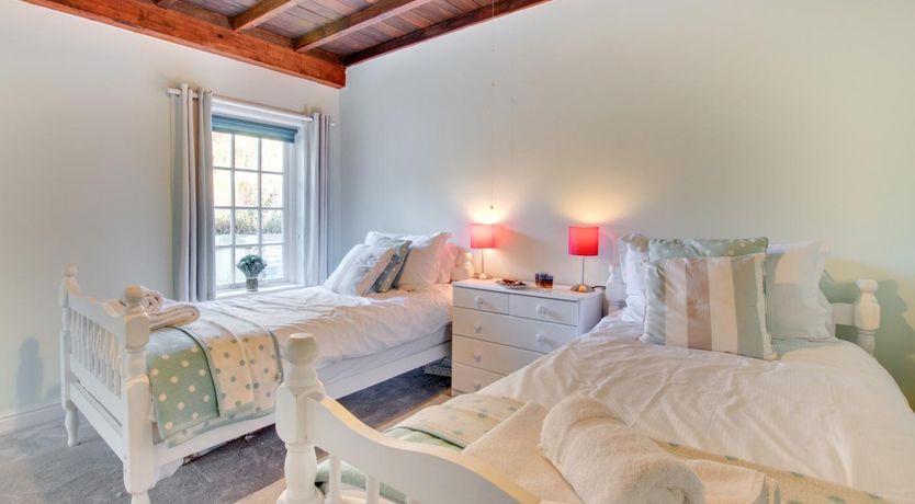 Photo of 2 Bed in Whitby