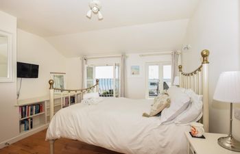 3 Bed in Looe Holiday Home