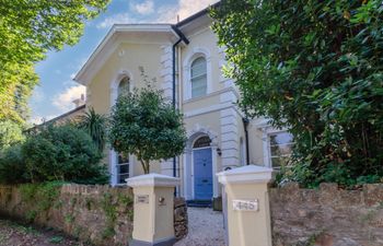 5 Bed in Torquay Holiday Home