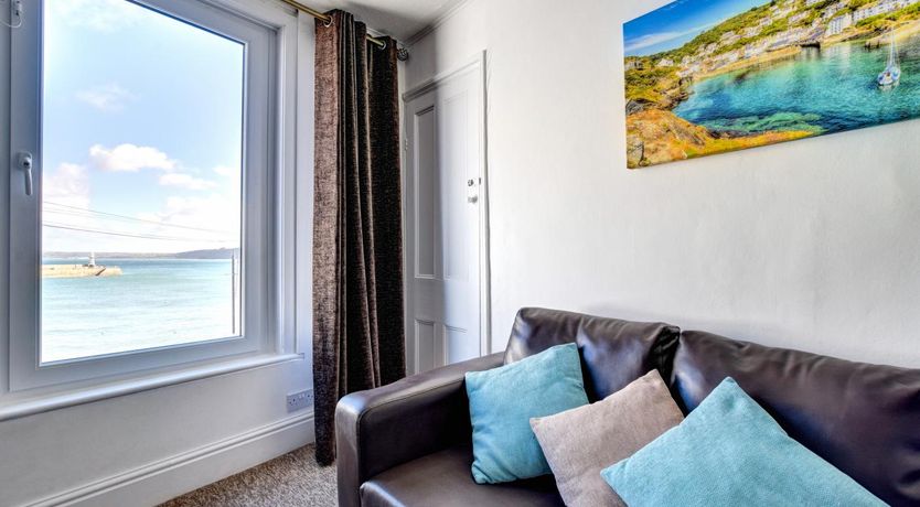 Photo of 3 Bed in St. Ives