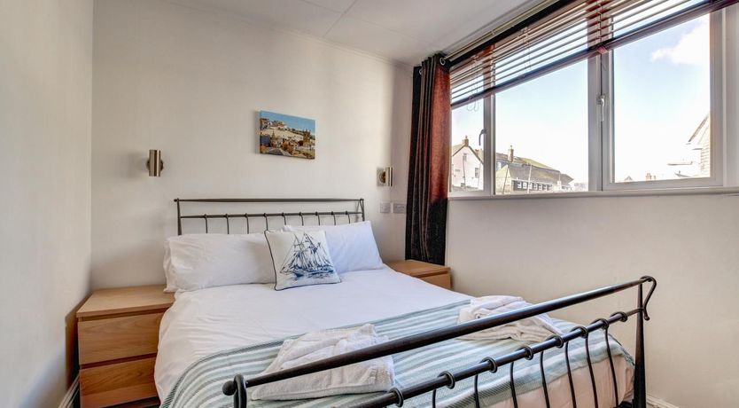 Photo of 3 Bed in St. Ives