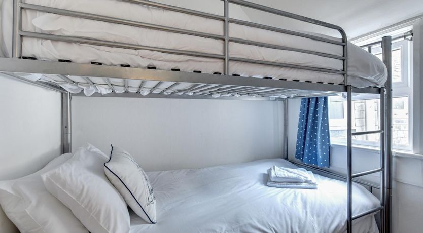 Photo of 3 Bed in St. Ives