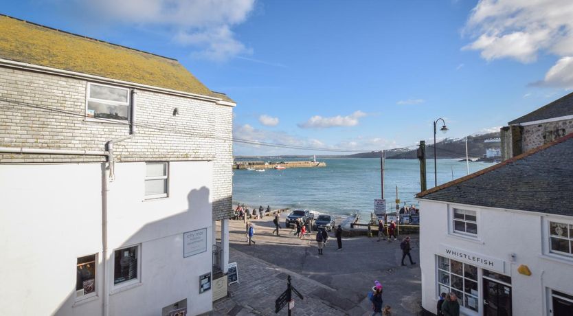 Photo of 3 Bed in St. Ives