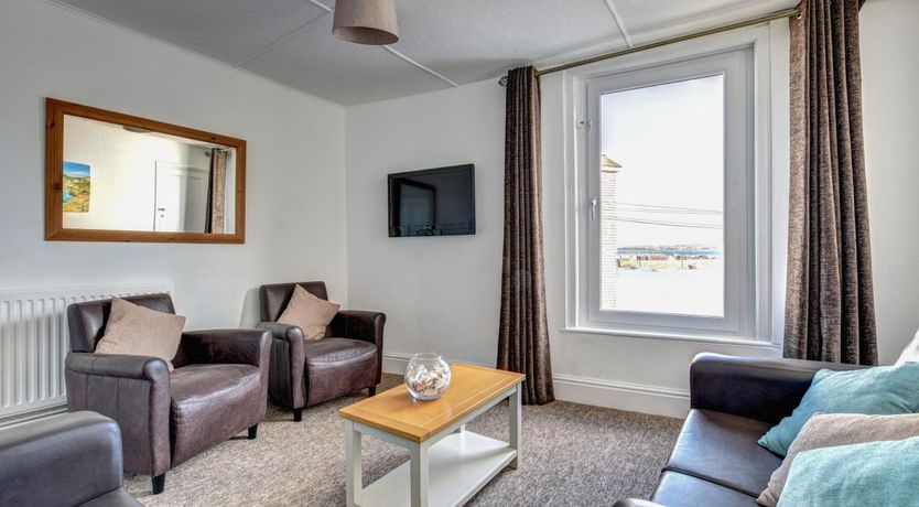 Photo of 3 Bed in St. Ives