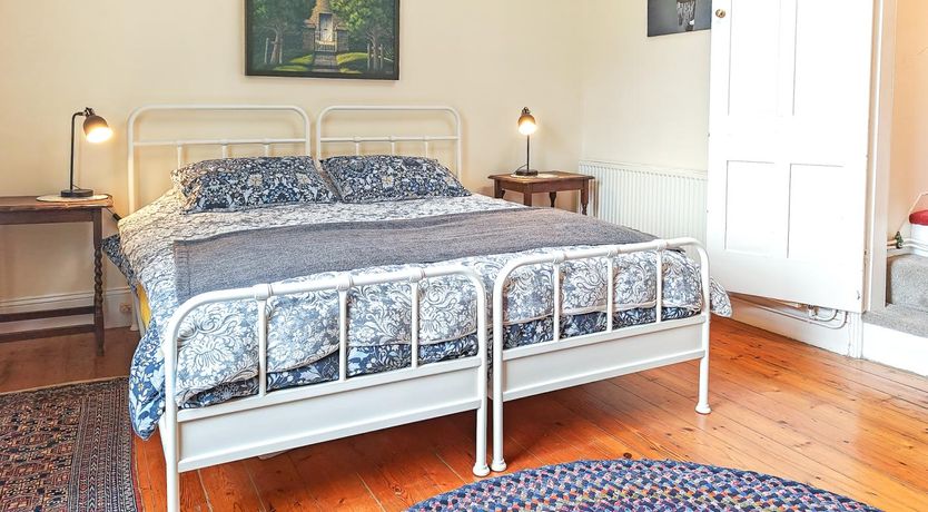 Photo of 2 Bed in Battle