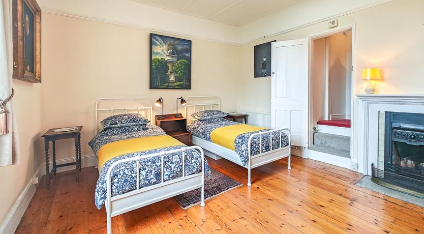 Photo of 2 Bed in Battle