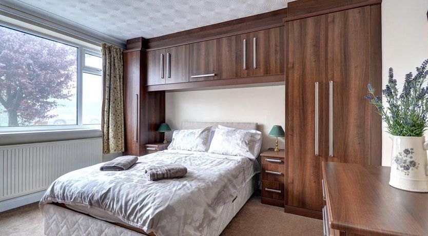 Photo of 3 Bed in Whitby