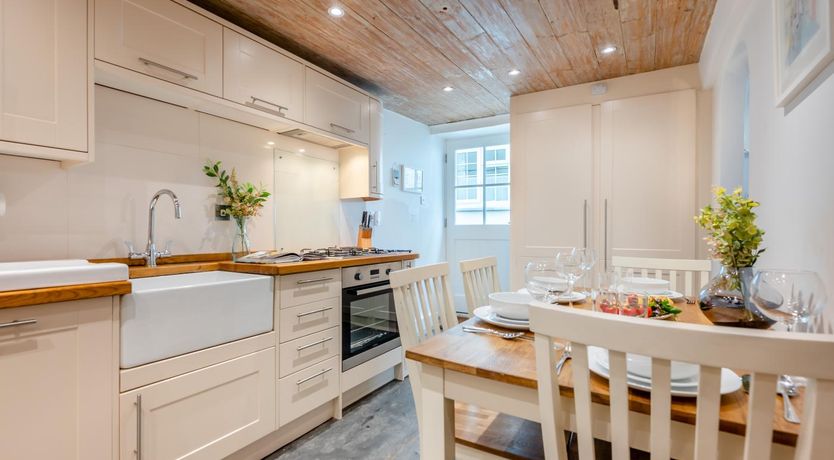 Photo of 2 Bed in Padstow