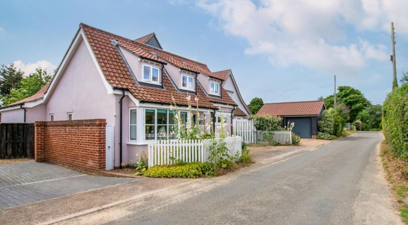 Photo of 4 Bed in Friston