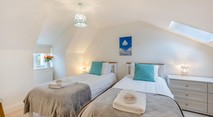 Photo of 4 Bed in Friston