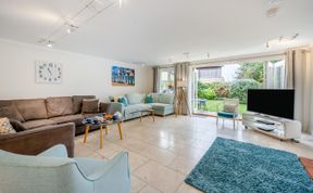 Photo of 4 Bed in Friston
