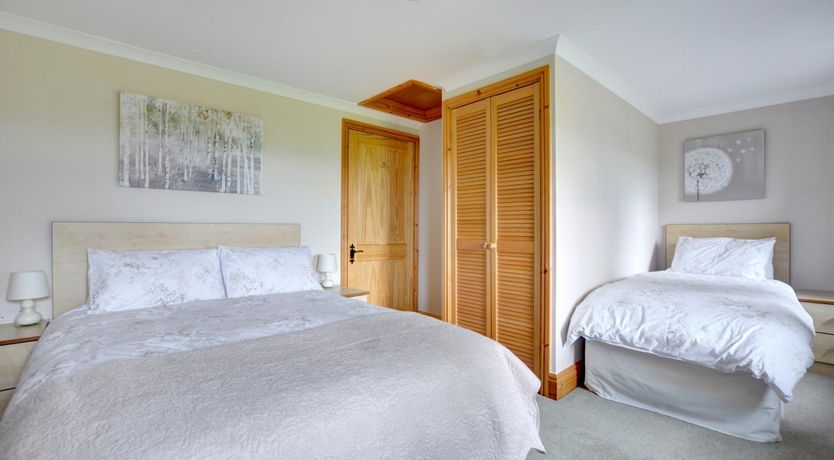 Photo of 2 Bed in Cowling