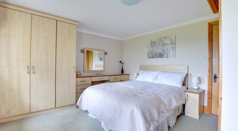 Photo of 2 Bed in Cowling