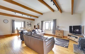 2 Bed in Cowling Holiday Home