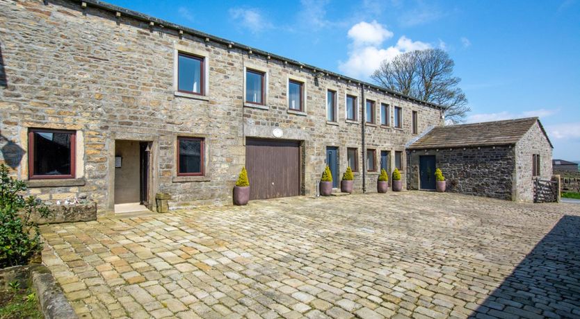 Photo of 2 Bed in Cowling