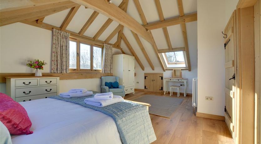 Photo of 4 Bed in Tenterden