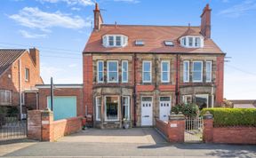 Photo of 3 Bed in Whitby