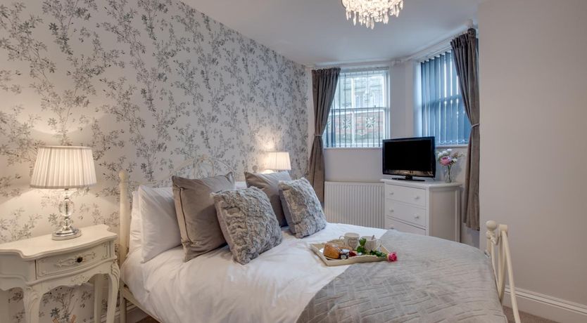 Photo of 2 Bed in Whitby