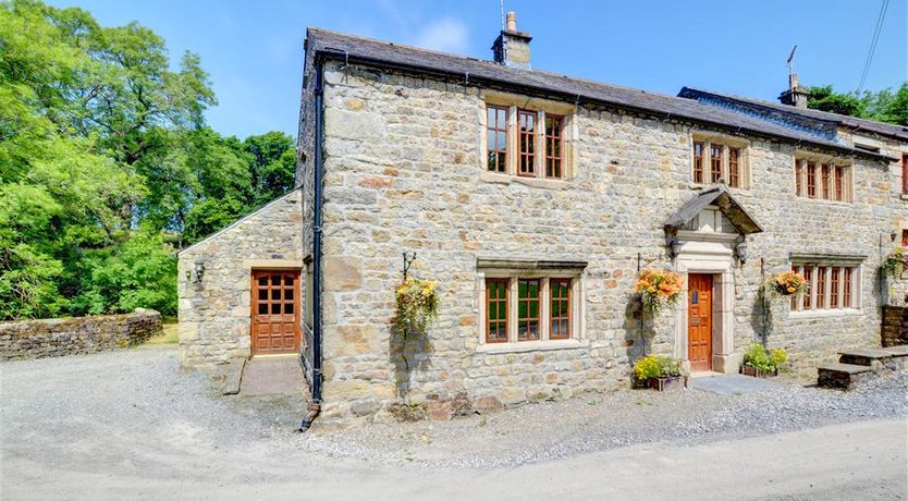 Photo of 6 Bed in Tosside Near Settle