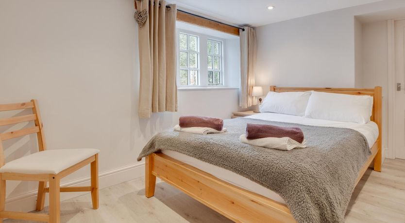 Photo of 6 Bed in Tosside Near Settle