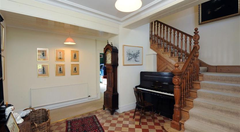 Photo of 7 Bed in Gower