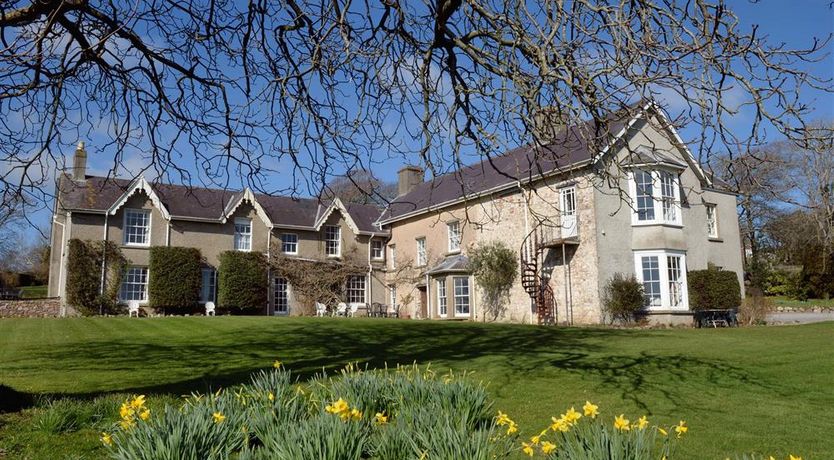 Photo of 7 Bed in Gower