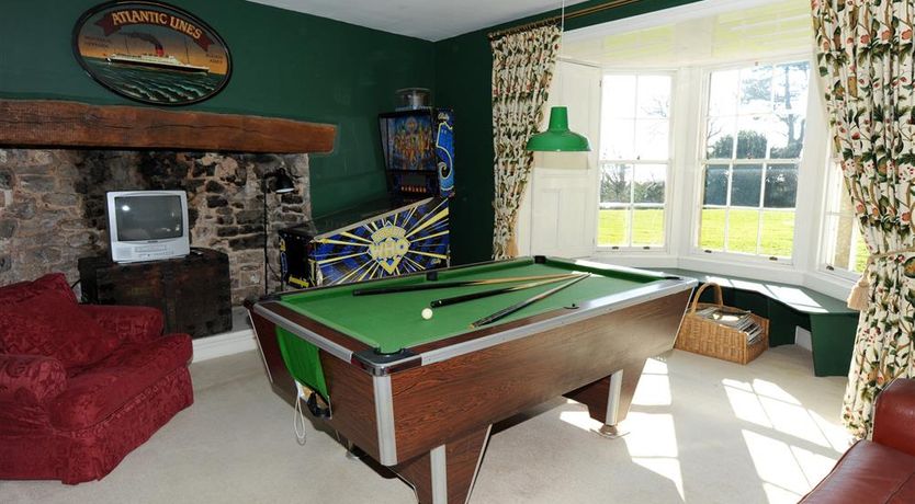 Photo of 7 Bed in Gower