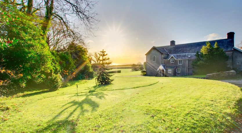 Photo of 7 Bed in Gower