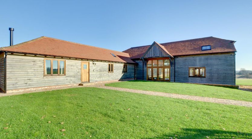 Photo of 6 Bed in Tenterden