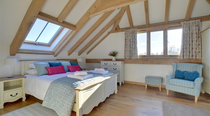 Photo of 6 Bed in Tenterden