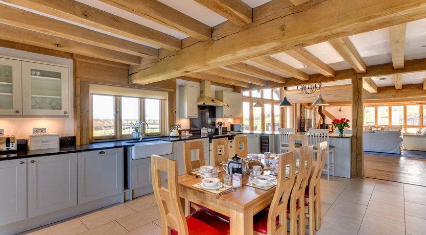 Photo of 6 Bed in Tenterden