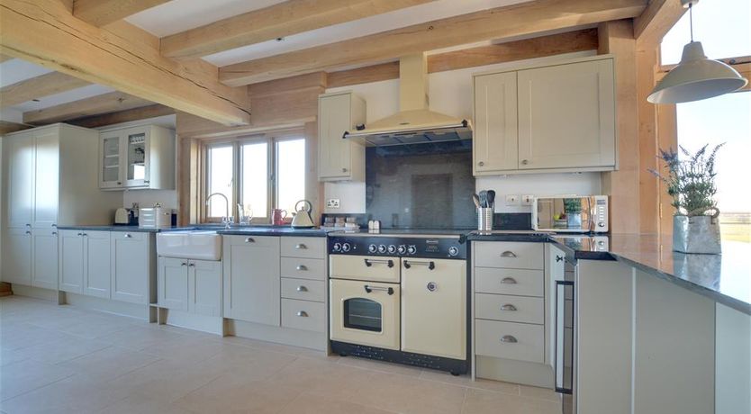 Photo of 6 Bed in Tenterden