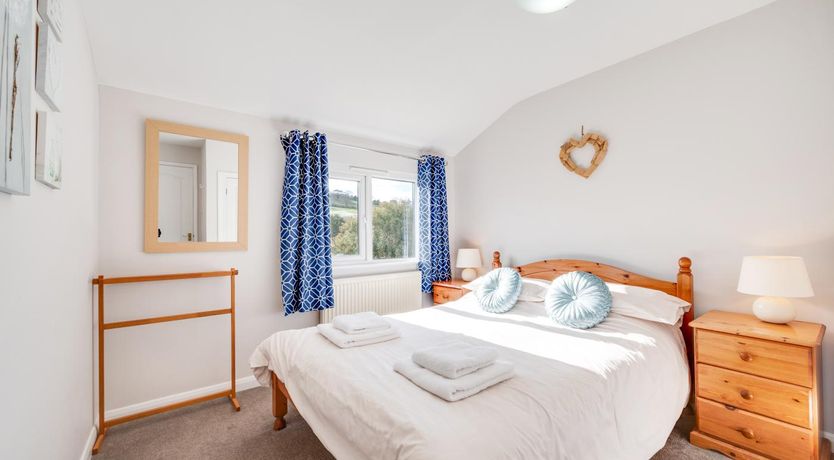 Photo of 4 Bed in Shaldon