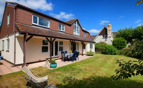 Photo of 4 Bed in Shaldon