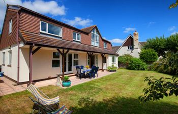 4 Bed in Shaldon Holiday Home