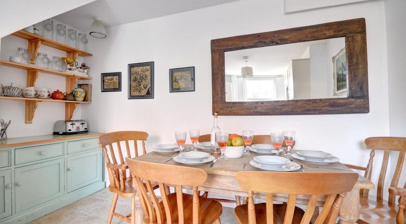Photo of 4 Bed in Whitby
