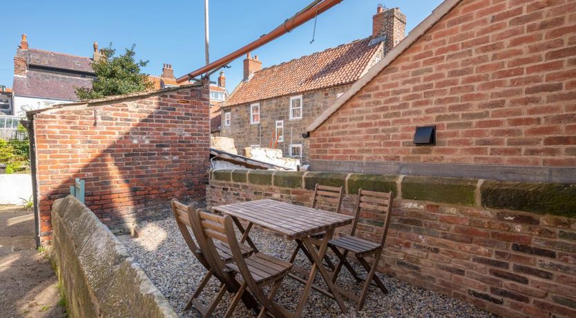Photo of 4 Bed in Whitby