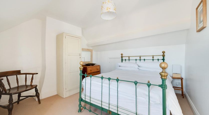 Photo of 4 Bed in Whitby