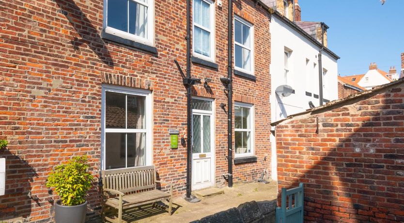 Photo of 4 Bed in Whitby