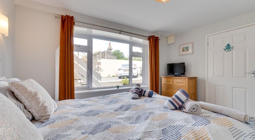 Photo of 2 Bed in Marazion