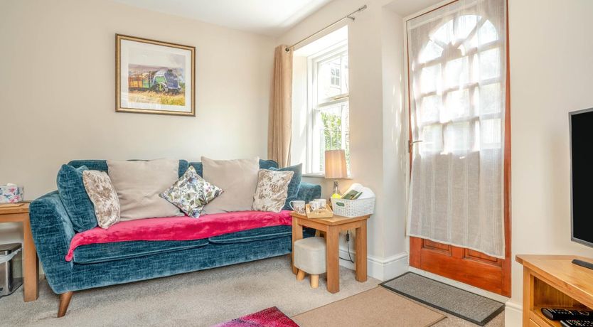 Photo of 2 Bed in Whitby